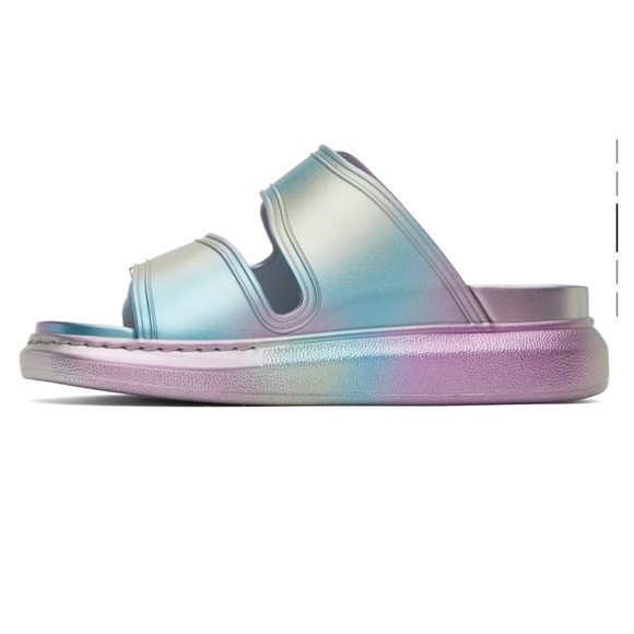 Alexander McQueen iridescent oversized hybrid sandals - Picture 4 of 13